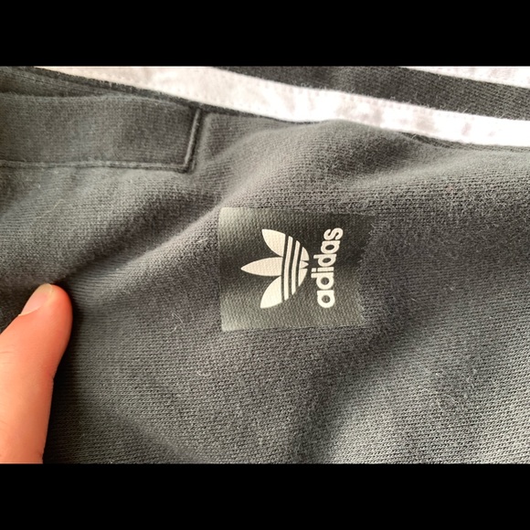 Adidas 3 Stripe trackpants - Picture 2 of 3